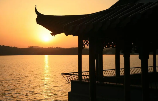 最容易涨粉的短视频素材(容易火的短视频素材)