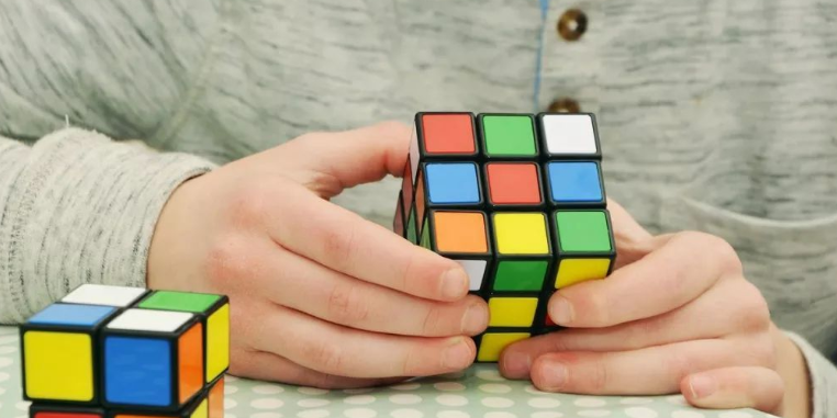 魔方教程公式口诀七步(魔方教程一步一步图解)